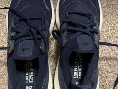 Womens Adidas Ultraboost Dark Blue Running Shoes sz 7.5