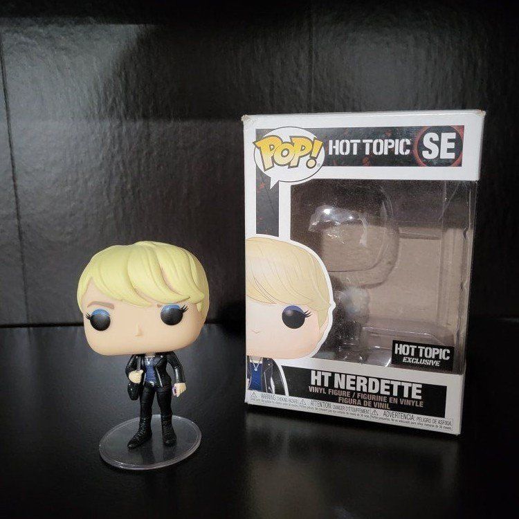 HT Nerdette Funko Pop