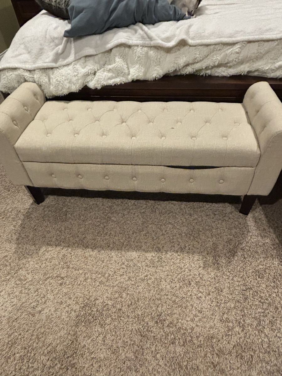 Storage Bench / Entryway Bench – Excellent Condition