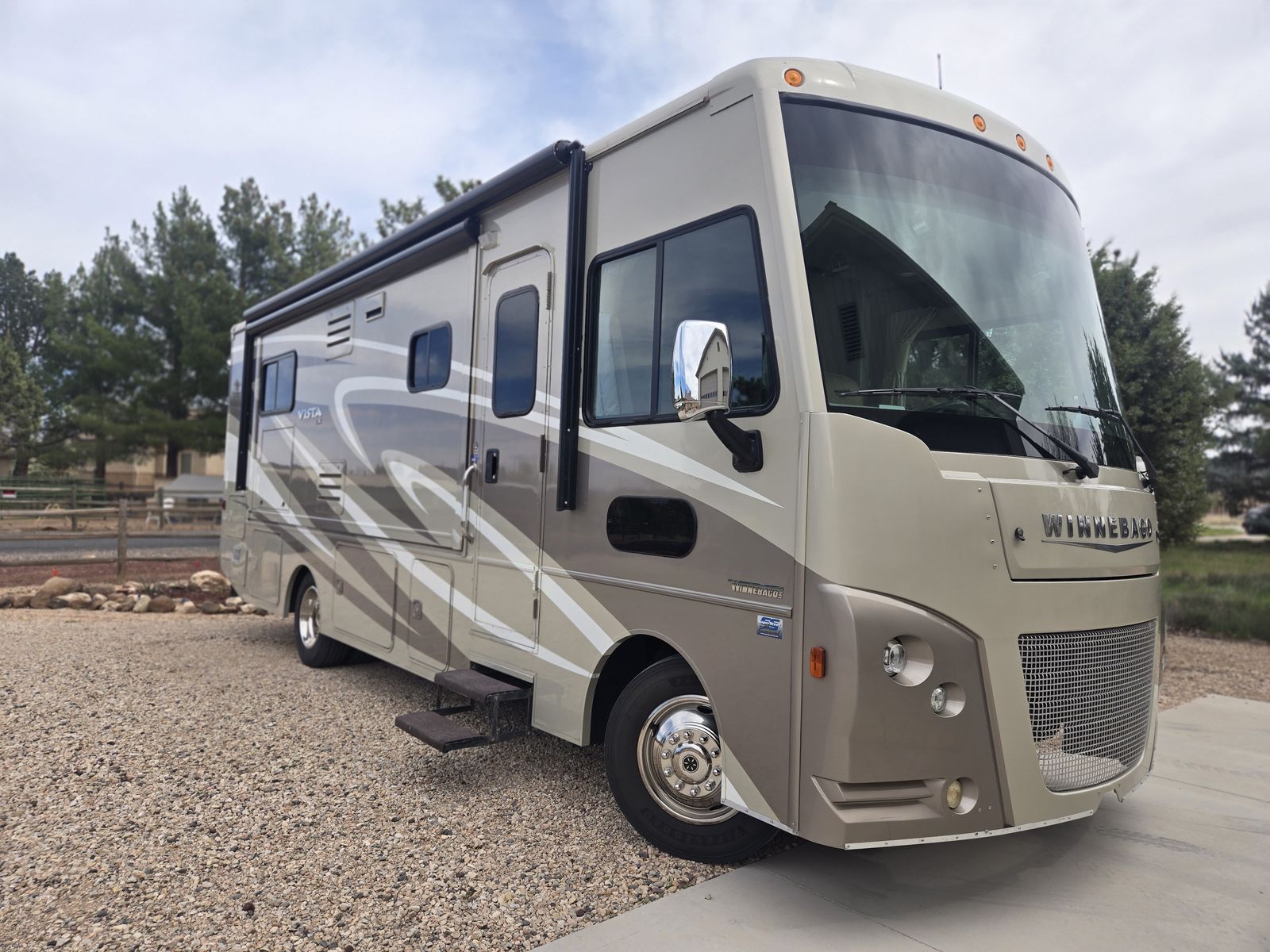Winnebago 2016 Vista LX 27N