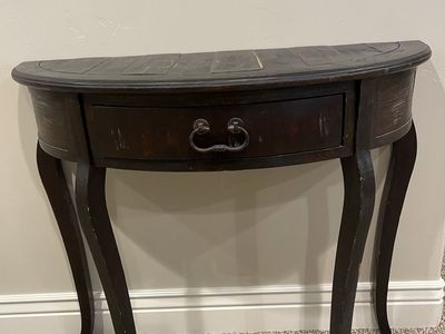 Entryway table