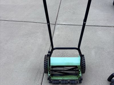 Used Manual Push Reel Lawn Mower - Eco-Friendly, Quiet Operation