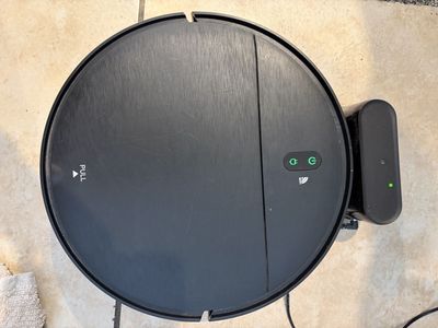 GTTVO Robot Vacuum Cleaner with Wi-Fi Connectivity and Charging Dock