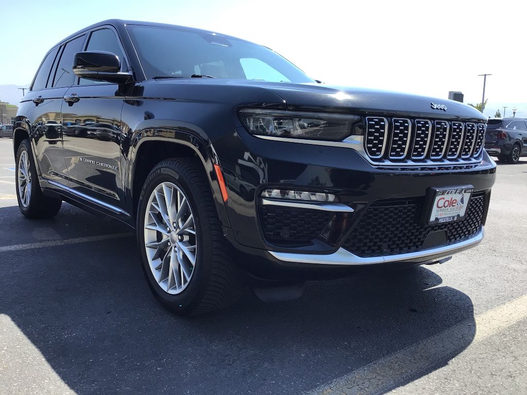 2023 Jeep Grand Cherokee Summit