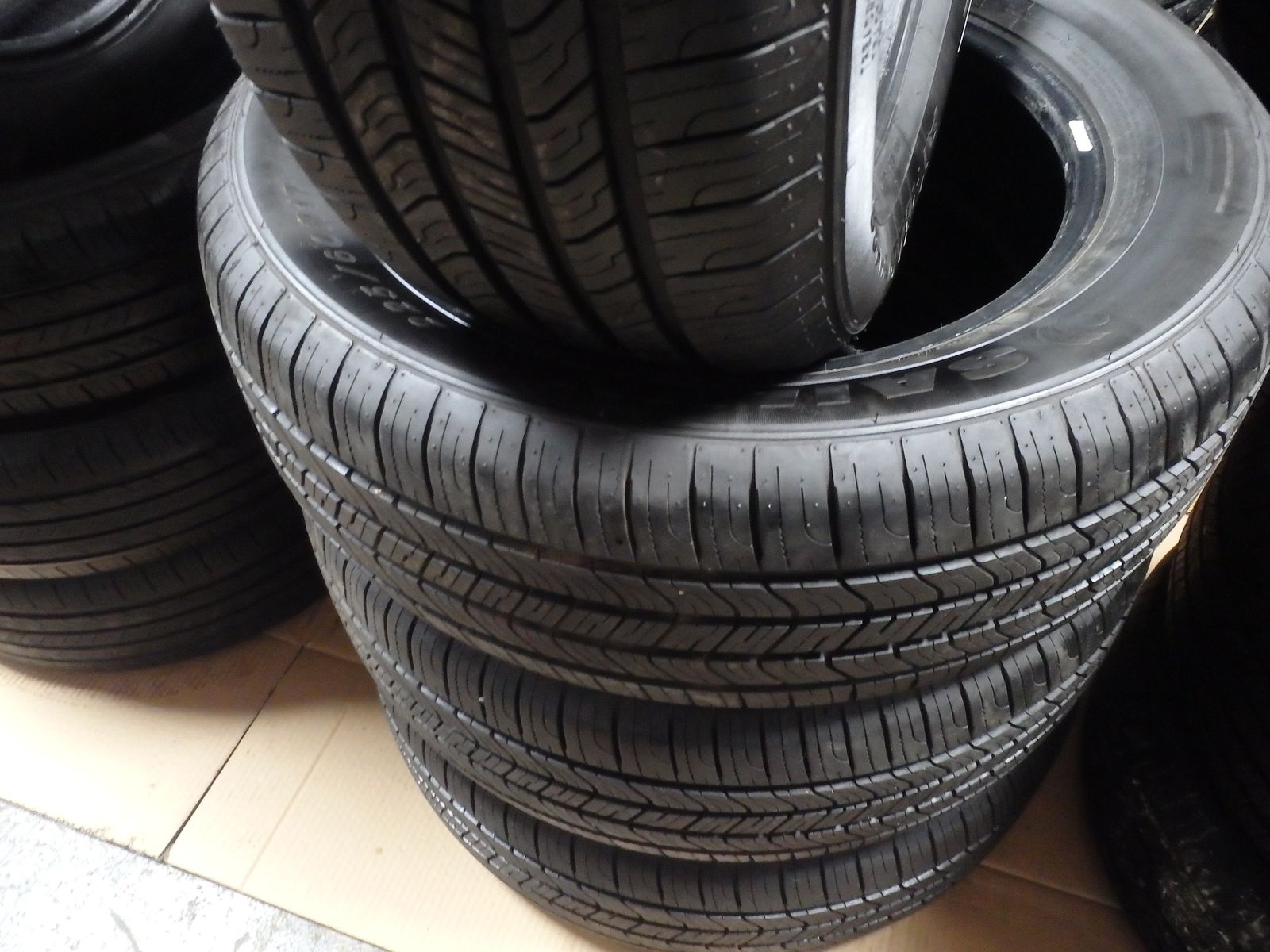 225/60R17 SAILUN ATREZZO SH406 SET OF USED TIRES