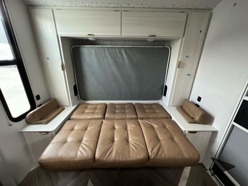 Main image 31