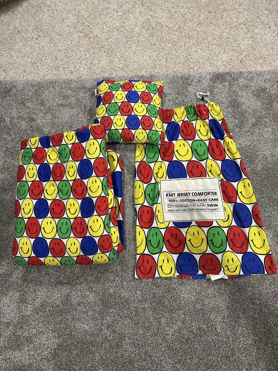 Knit Jersey Twin Comforter - 100% Cotton, Easy Care, Multi-Color Smiley Face Pattern