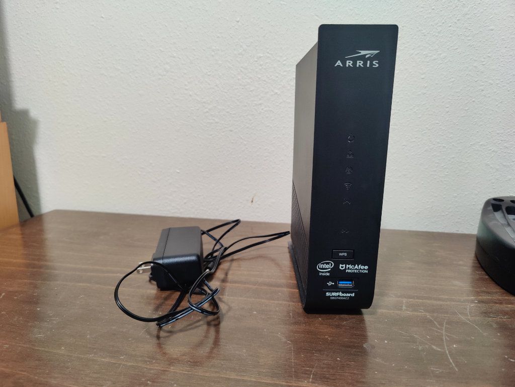 ARRIS Cable Modem and Wi-Fi 5  Router Combo