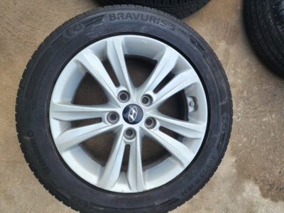 205/55/16 hyundai rim wheel and tire