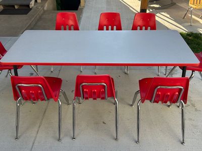 Table & Chairs