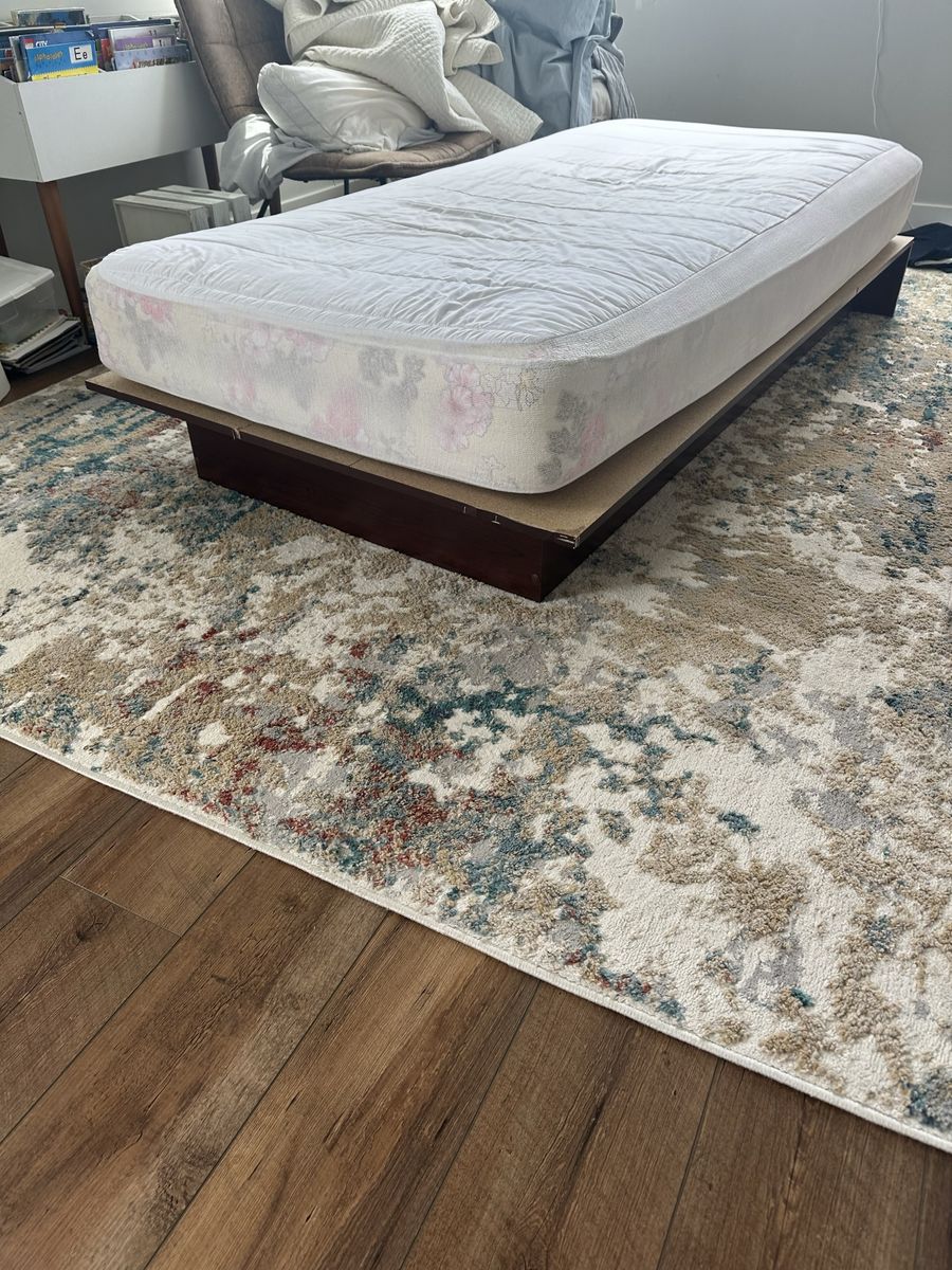 Twin mattress and bedframe