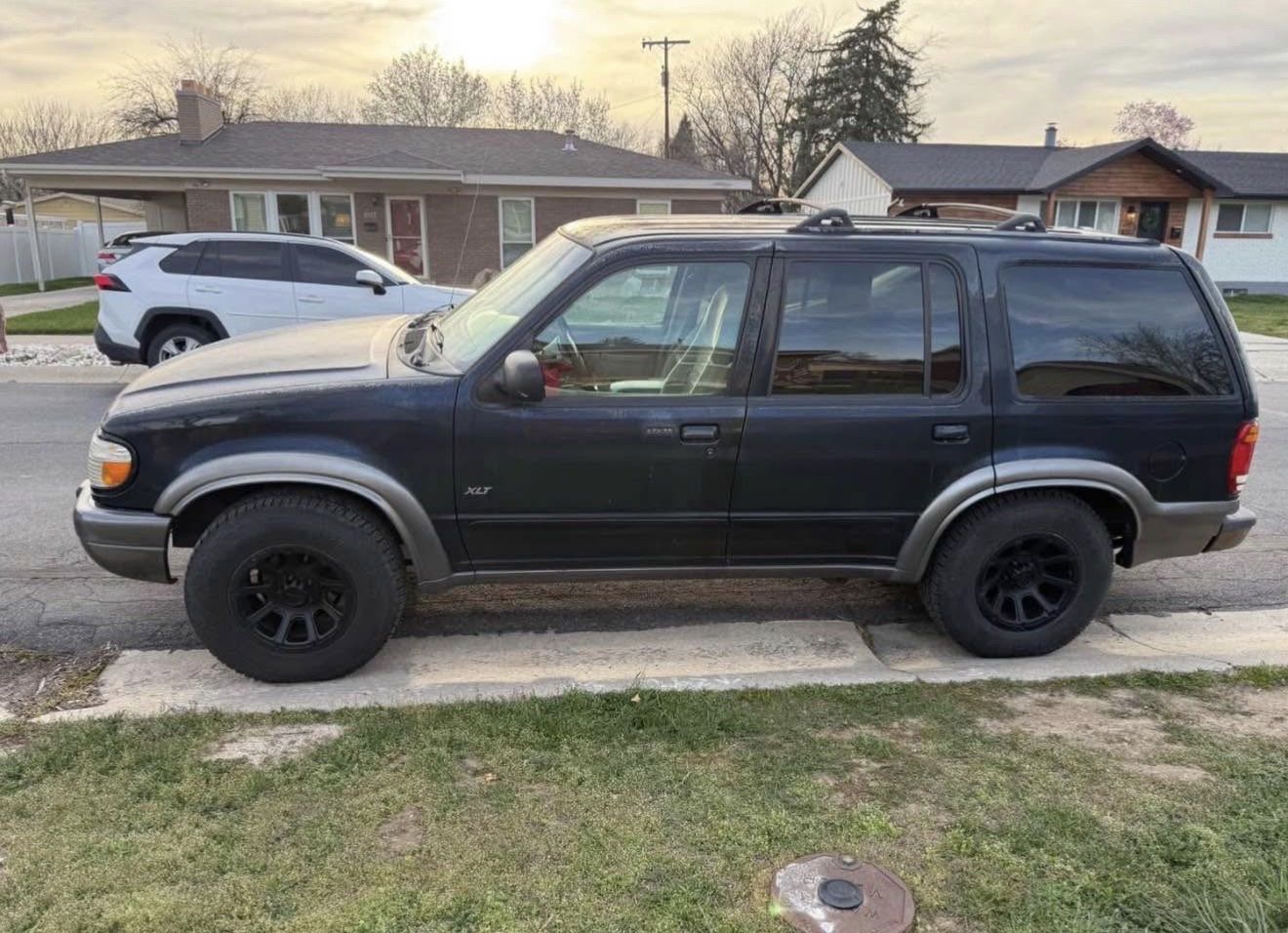 2000 FORD EXPLORER