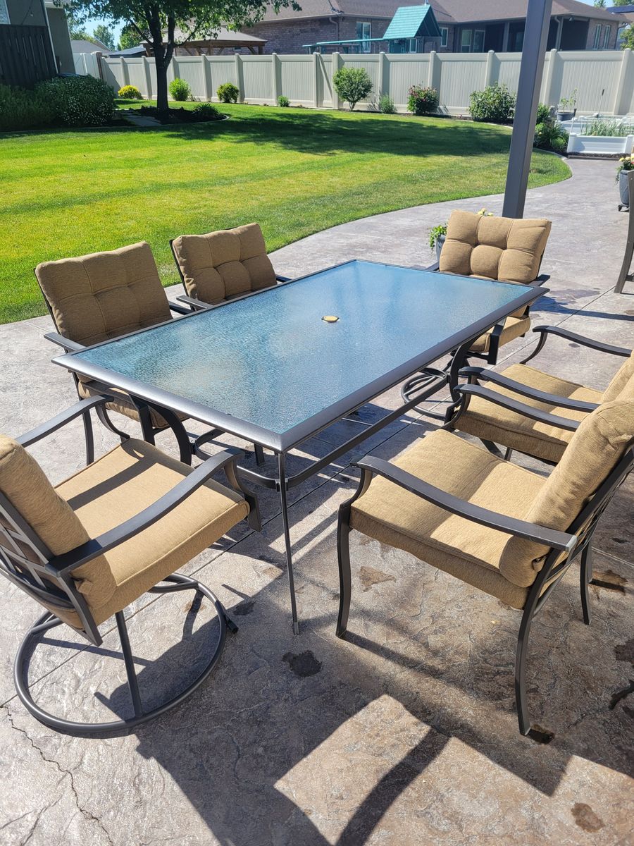 7 piece outdoor dining table set