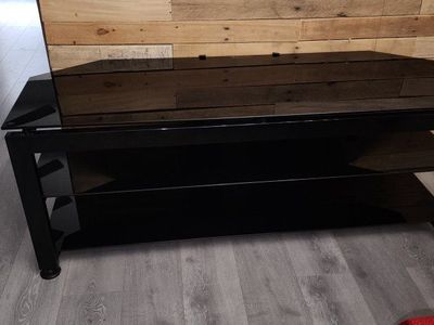 TV/entertainment stand