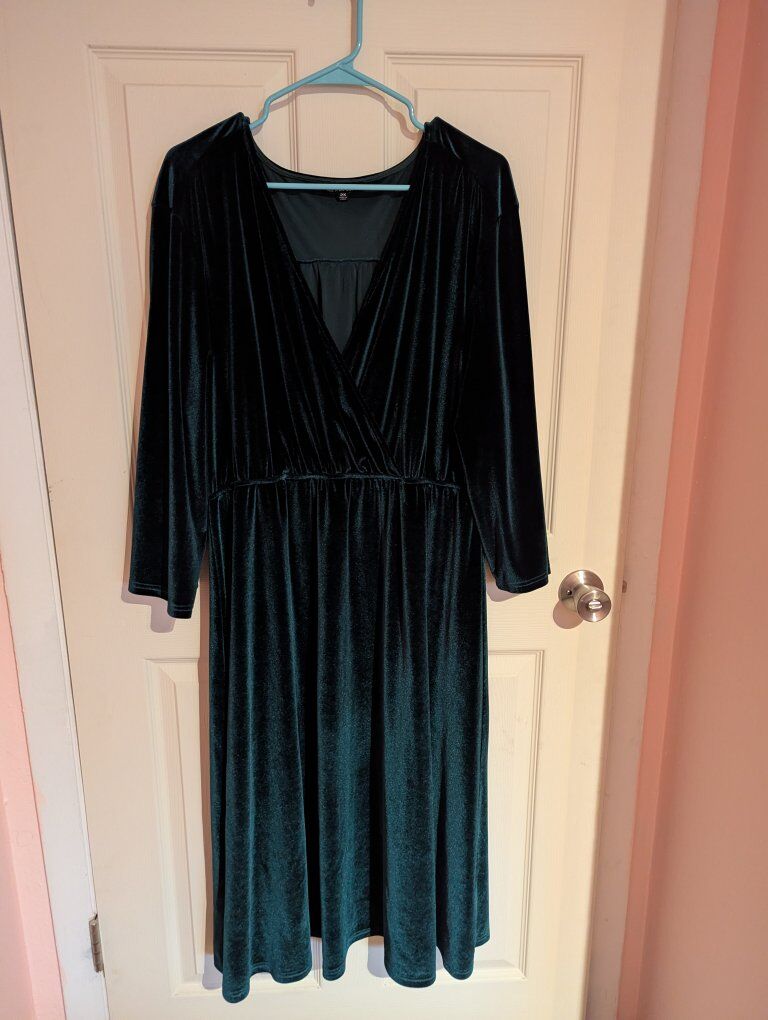 emerland green dress