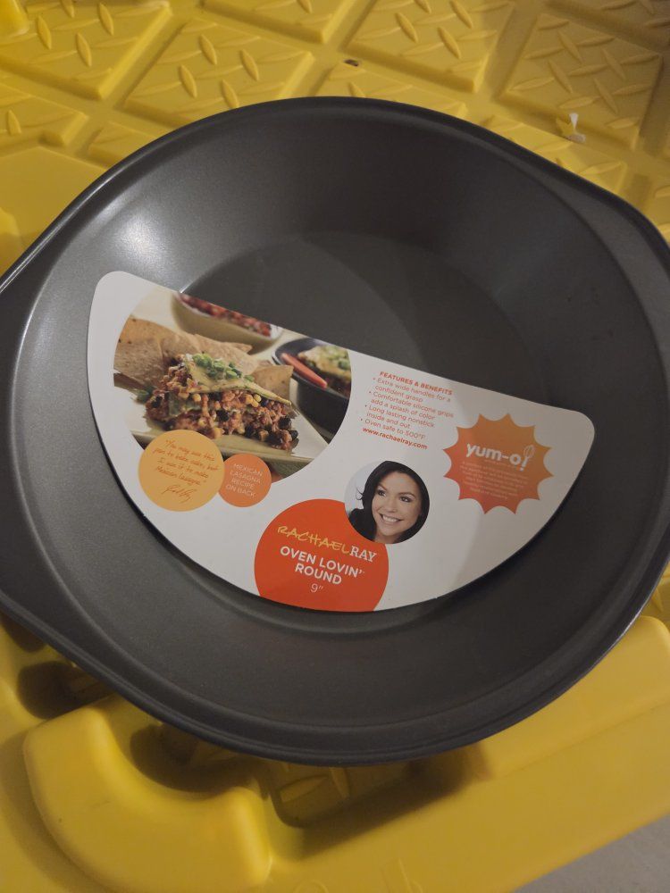 Rachael Ray Oven Lovin' 9 Inch Round Nonstick Cake Pan Gray