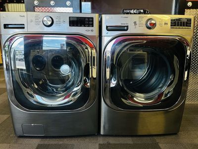 Lg Steam Mega Capacity Propane or Natural Gas Front Load Set/Stackable.