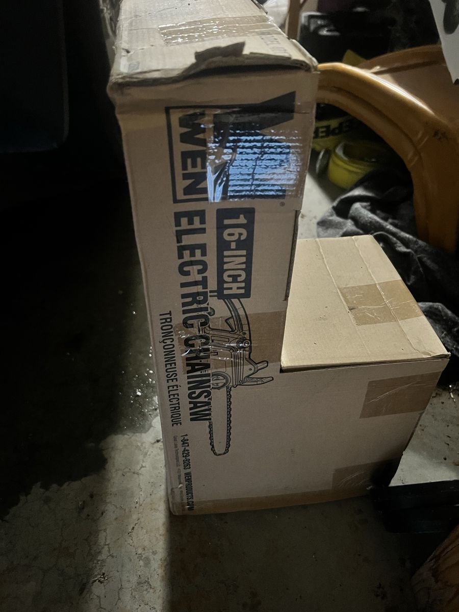 WEN corded electric 16 inch chainsaw