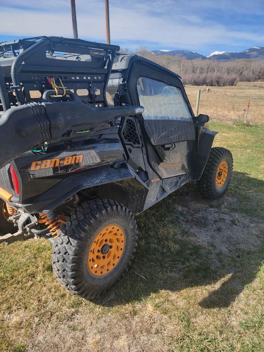 2022 can am commander