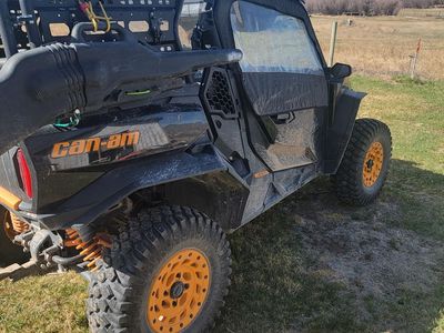 2022 can am commander