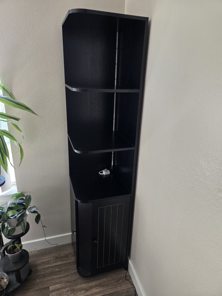 Corner Dining Room Bookshelf