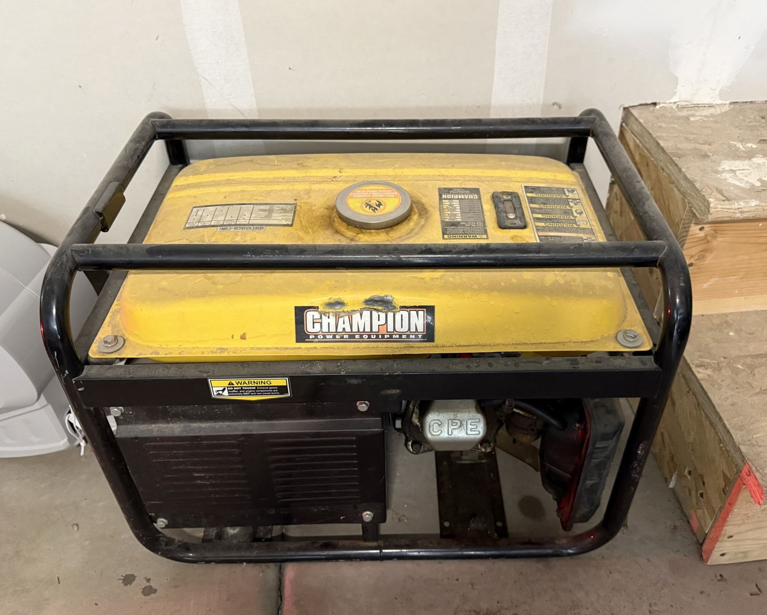 Champion 4000W / 3500W Generator – Runs Great – RV Ready