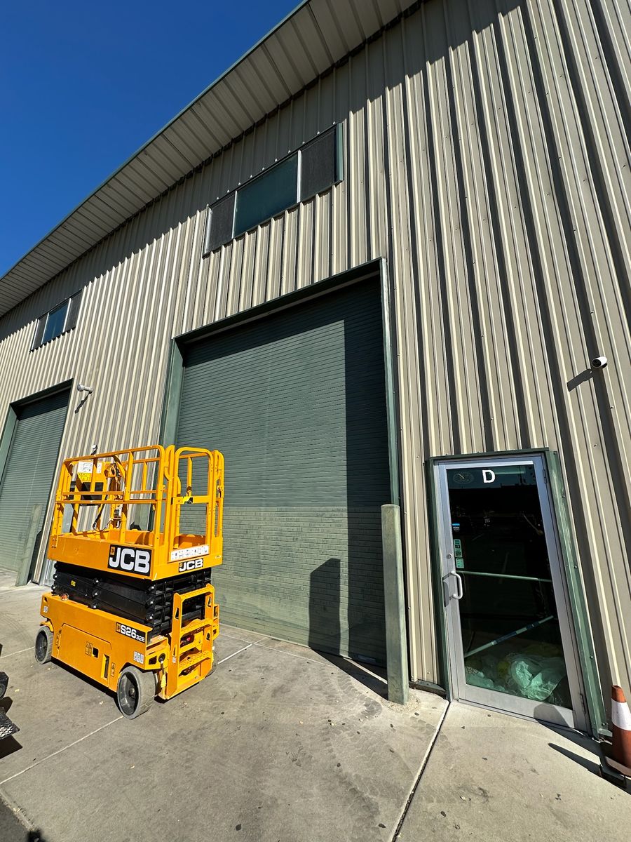 SCISSOR LIFT 19FT - 26FT - 32FT. RENTAL