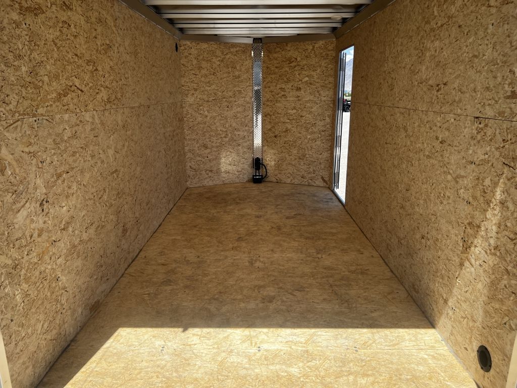 Main image 5