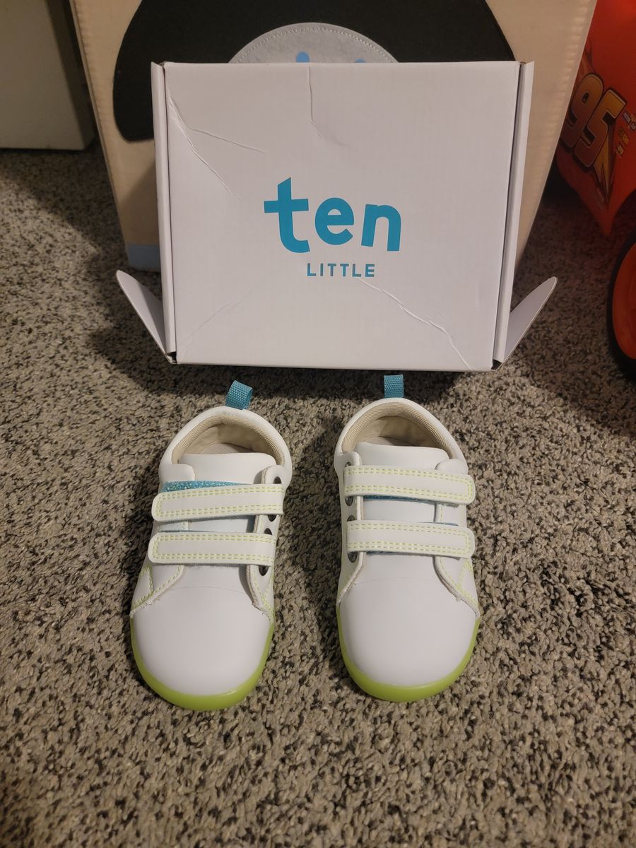 Ten Little Everyday Original- NEON Glow Size 7 Toddler Never Used