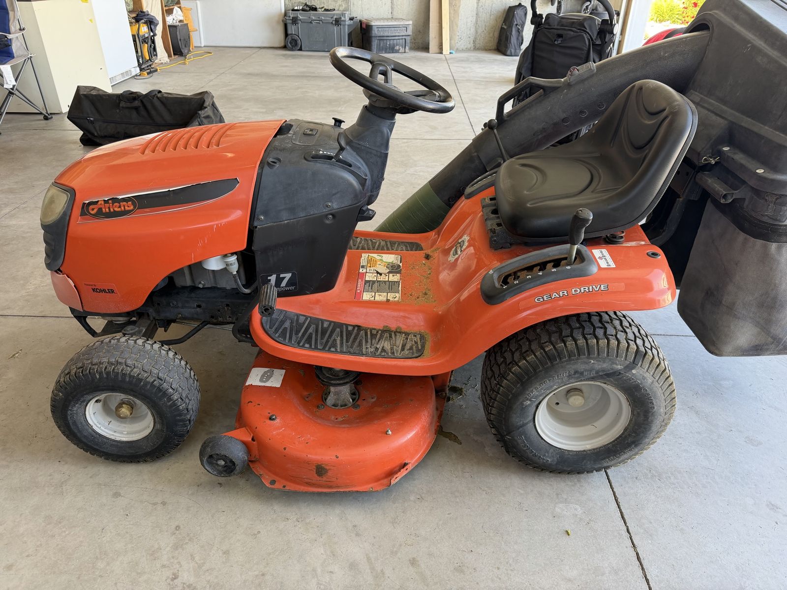 Ariens 17HP Gear Drive Riding Lawn Mower - New Blades, Battery, Seat, Mulching & Bagging