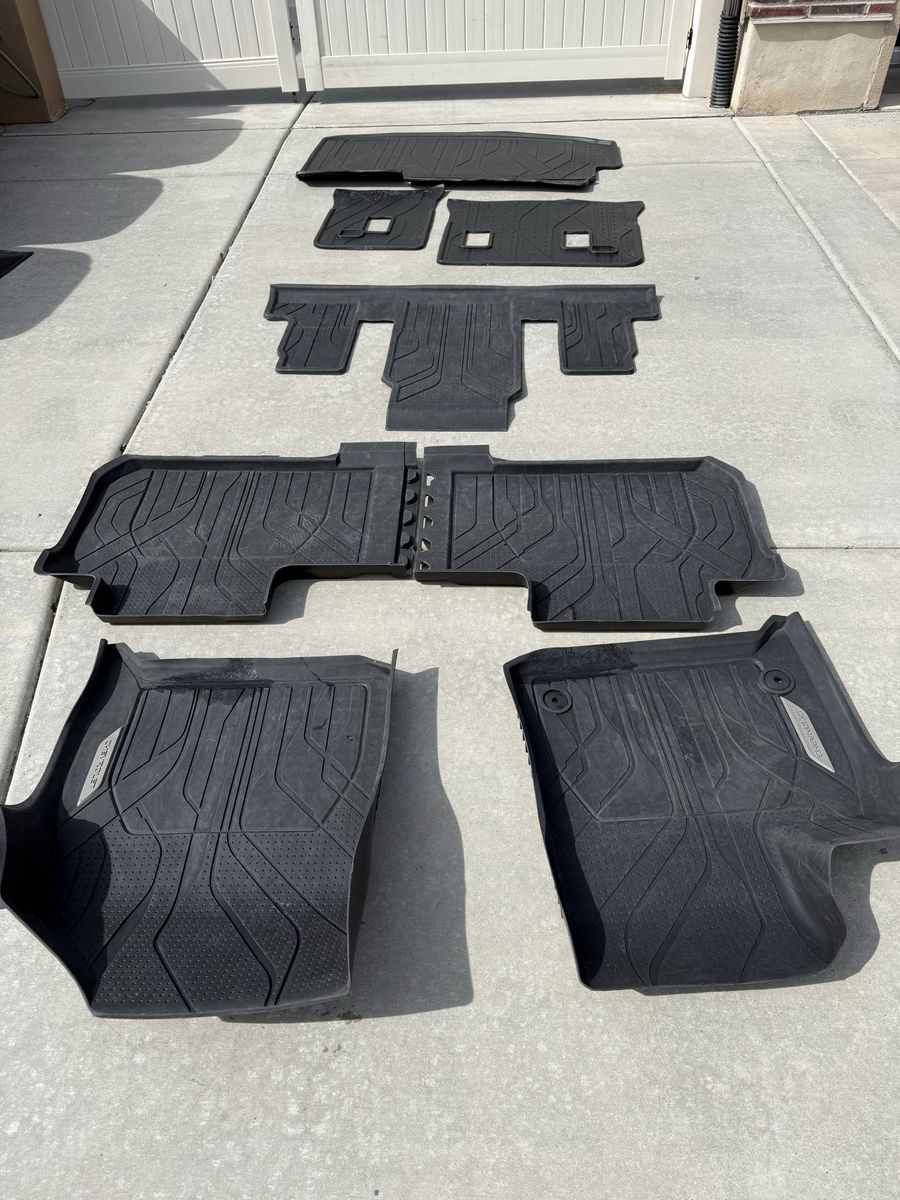 2023 Chevy Traverse Genuine Chevrolet rubber mats
