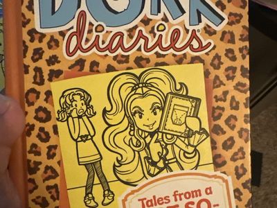 Dork Diaries 9: Tales from a Not-So-Dorky Drama Queen by Rachel Renée Russell