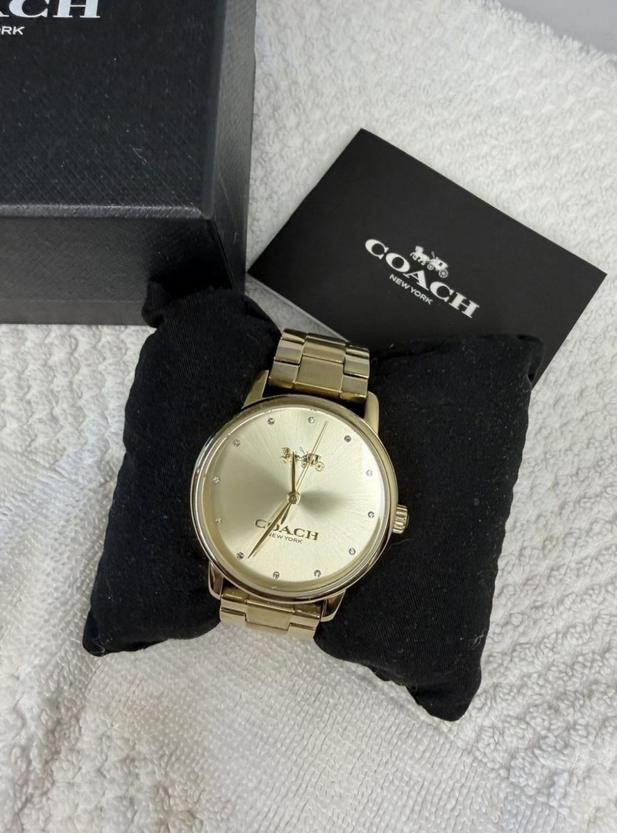 Coach Gold-Tone Women's Wristwatch with Box & Booklet size 30mm quartz