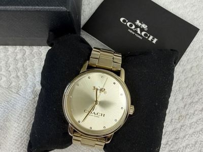 Coach Gold-Tone Women's Wristwatch with Box & Booklet size 30mm quartz