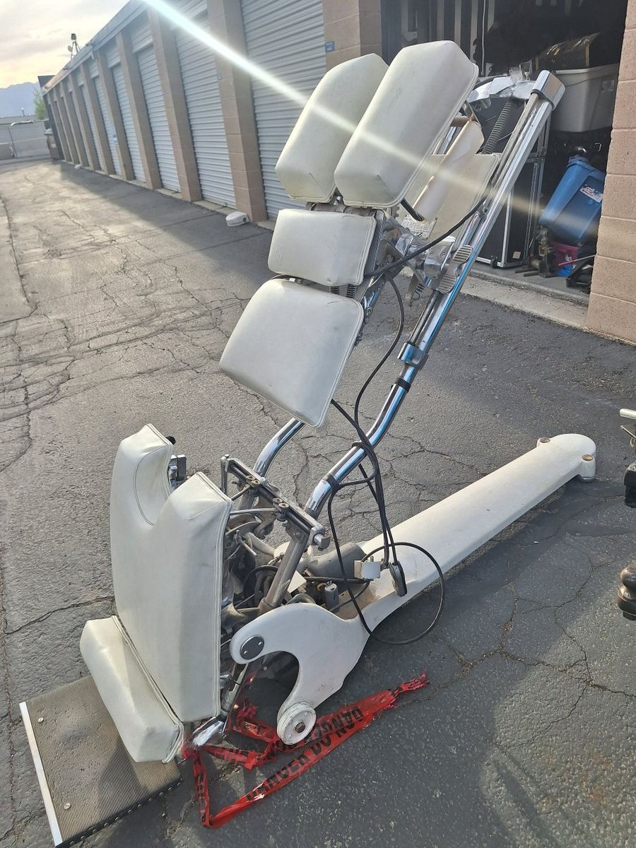 Zenith Hi Lo Chiropractic Table