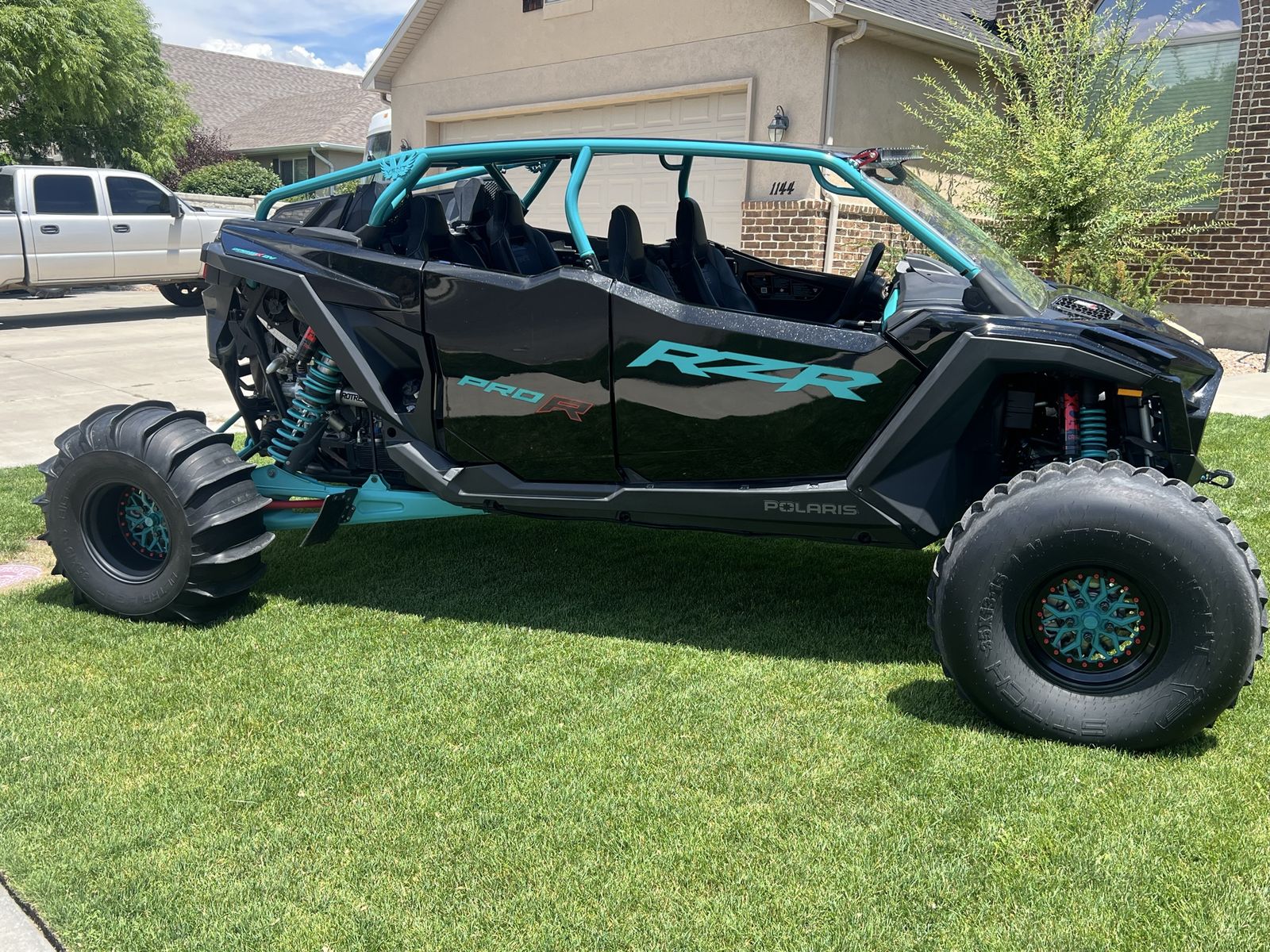 2025 Polaris Pro R Ultimate 4