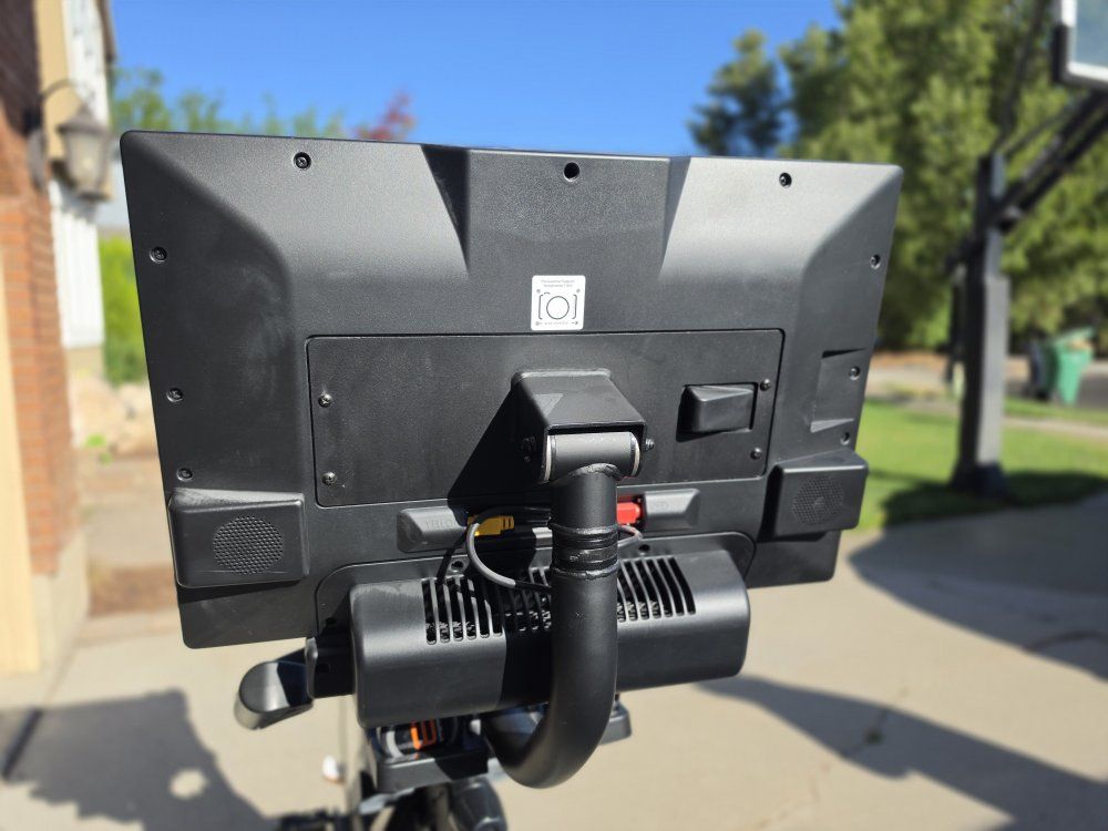 Main image 6