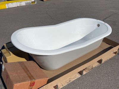 VINTAGE TUB & BATH Free Standing Cast Iron Core Bathtub 67”x30”x23” White & Grey RMN146SORB