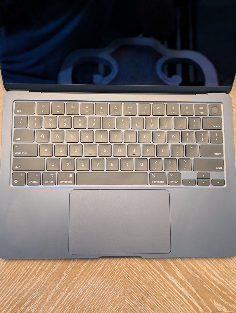 Main image 6