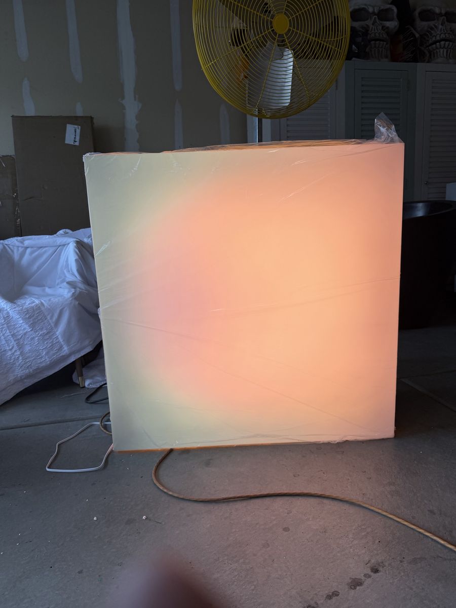 Main image 3