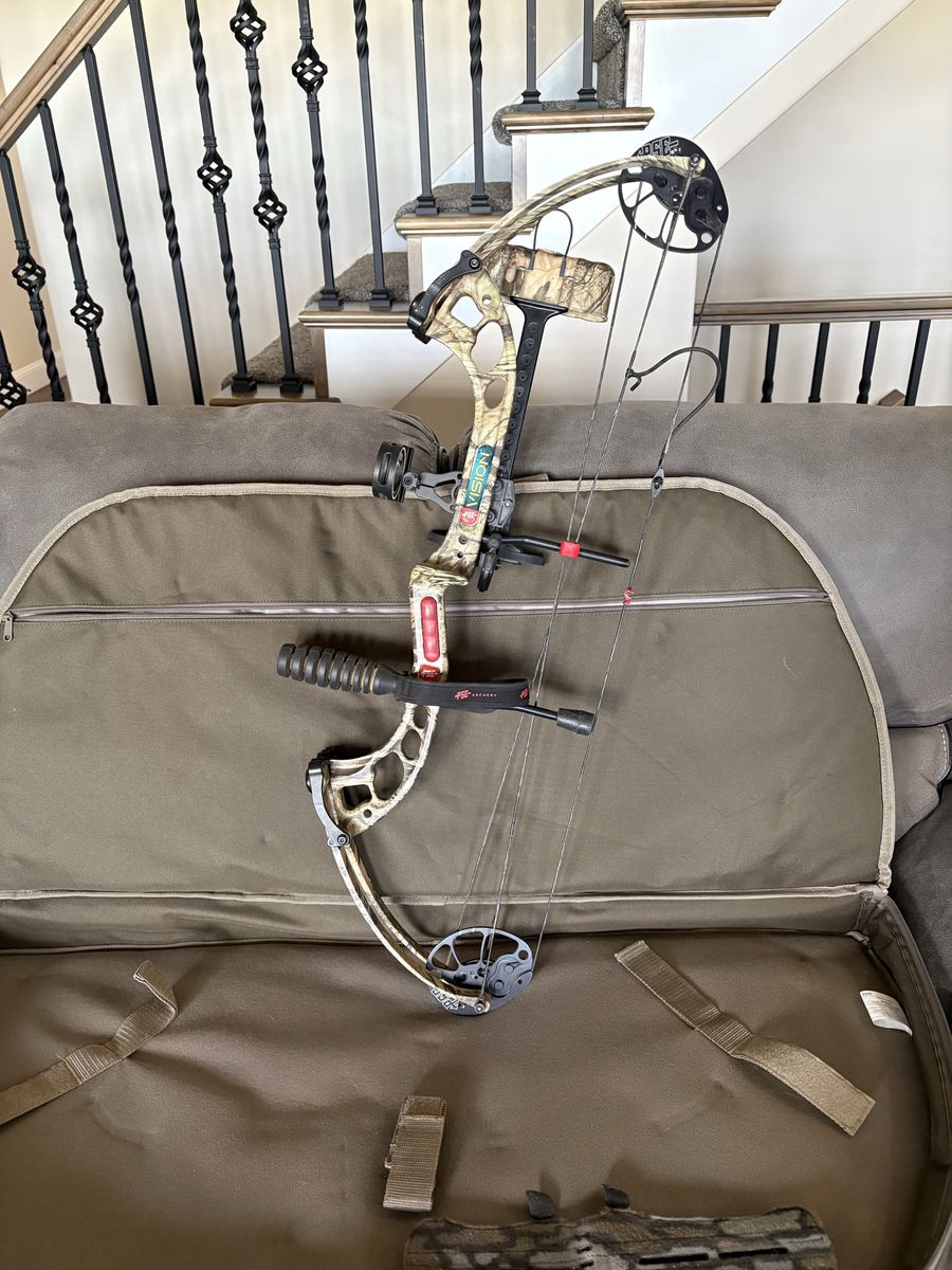 PSE compound bow