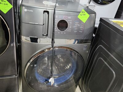 BEAUTIFUL BRAND NEW! GE PROFILE 4.8 CF ALL IN ONE WASHER!