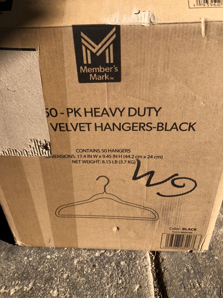 Memebers Mark Velvet Black Hangers Non Slip