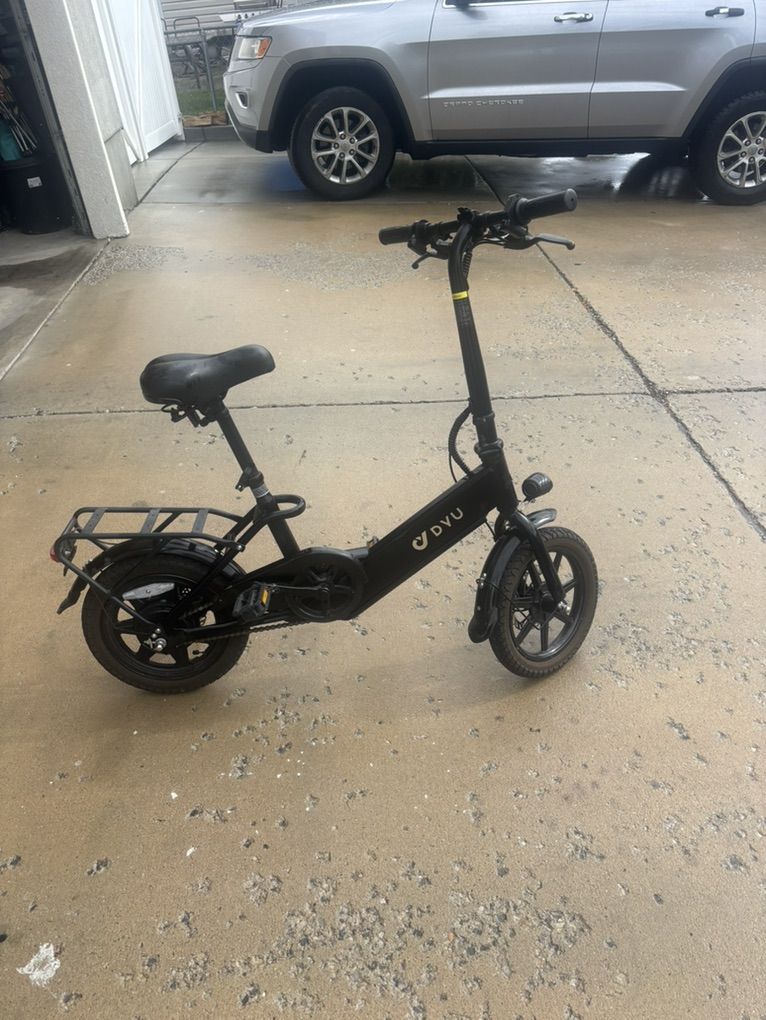 DVU electric Bike Great condition!!