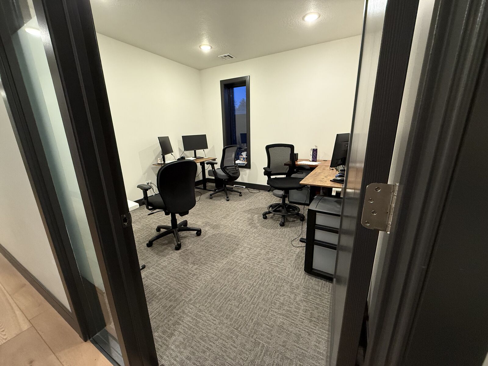 Private Executive Office available 3/15!!!!