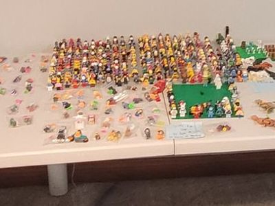 Over 2,000 lego minifigures all for $7995