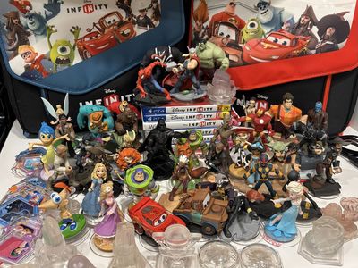 Disney Infinity Figures, Power Discs, Games, and Storage Bags