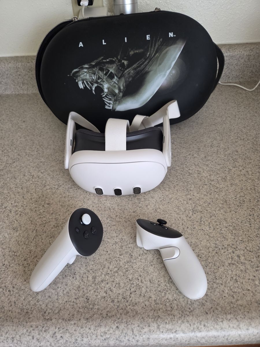 Quest vr almost new