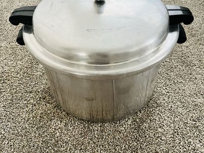 Mirro-Matic 16” Pressure Canner