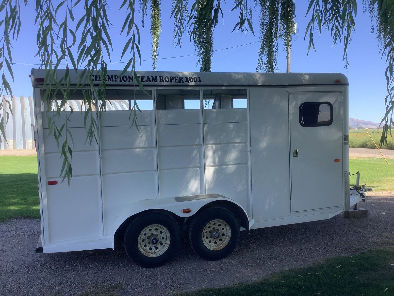 2001 Logan Coach 3 Horse Slant